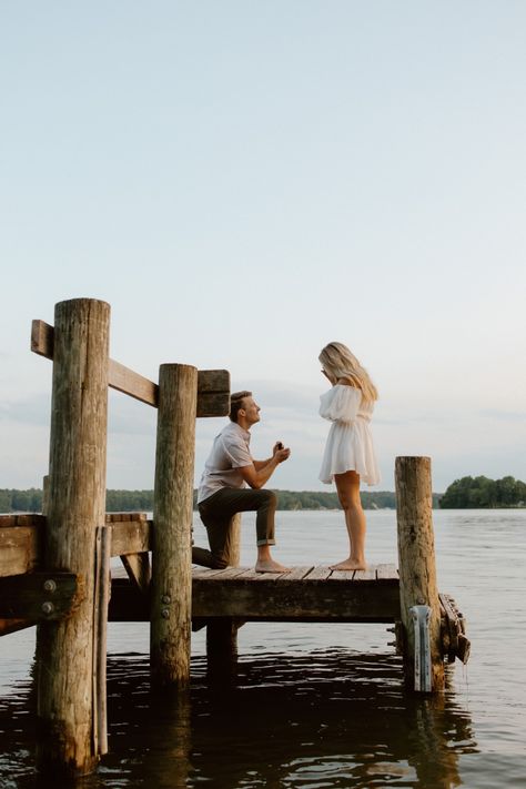 Surprise engagement photo session lakeside inspiration Lake Proposal Ideas, Lake Proposal, Suprise Proposal, Surprise Engagement Photos, Proposal Ideas Engagement, Engagement Surprise, Engagement Instagram, Lake Engagement, Surprise Engagement