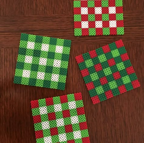 Perler Bead Christmas Coasters, Hama Beads Coasters Square, Coaster Perler Beads, Hama Coaster, Hama Beads Coasters, Hama Beads Christmas, Ironing Beads, Christmas Perler Beads, Hamma Beads Ideas