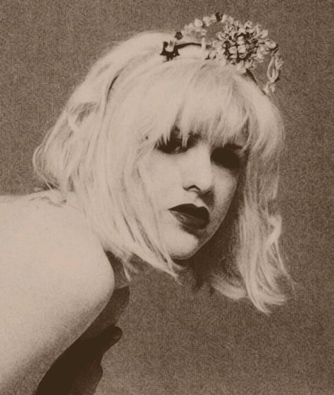 Courtney Love #tiara #topshoppromqueen Courtney Love, Tiara, Blonde Hair, A Woman, Blonde, Black And White, Tumblr, Hair, White