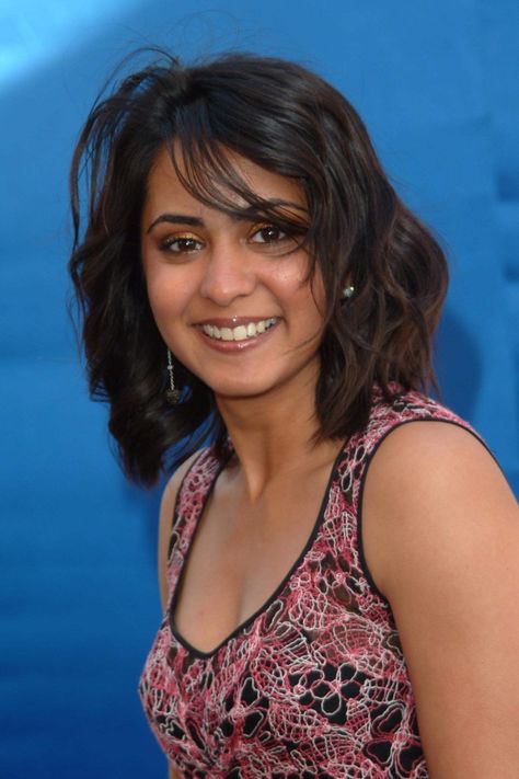 Actresses With Brown Eyes, Parminder Nagra, Erica Durance, Brown Eyed Girls, New Boyfriend, British Actresses, Our Girl, Brown Eyes, Beautiful Eyes