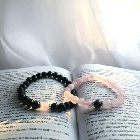 Bracelets Pink, Relationship Bracelets, Matching Couple Bracelets, Cute Friendship Bracelets, Couple Stuff, Pretty Jewelry Necklaces, Couples Bracelet, Fancy Jewellery Designs, Bead Charms Diy