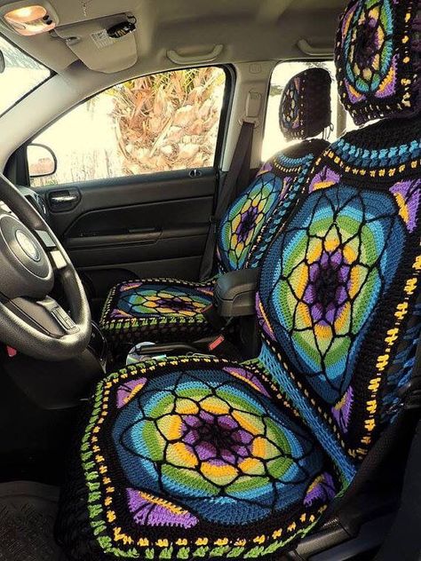 Crochet Car Ideas, Car Decorations Interior Hippie, Hippie Car Interior, Crochet Car Seat Cover, Car Interior Diy, Hippie Car, Painted Stools, Girly Car Accessories, Car Deco