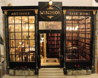 Cave Design, Dolls House Shop, Dollhouse Design, Shop Fronts, Miniature Rooms, Book Shop, Antique Store, Shop Front, Books Store