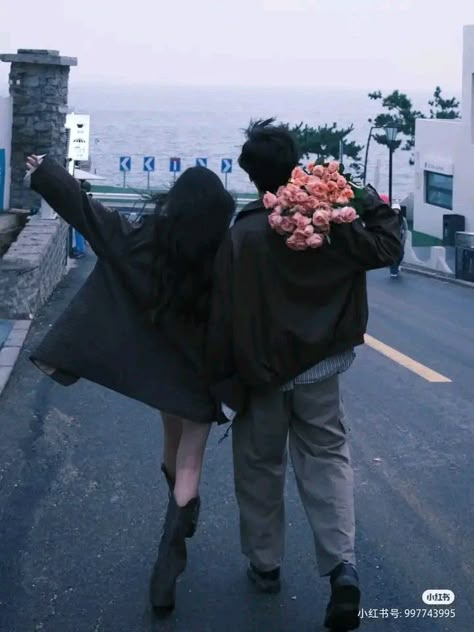 Raining Sound, Study Together, Study With Me, Hugging Couple, 사진 촬영 포즈, Couples Vibe, Ulzzang Couple, Korean Couple, Couple Photography Poses