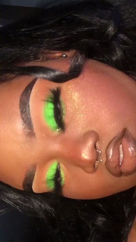 Neon Green Makeup Looks Black Women, Yellow And Orange Makeup Looks Black Women, Bright Under Eye Makeup Black Women, Black And Neon Green Eye Makeup, Neon Eyeshadow Looks Black Women, Halloween Women Makeup, Dead Makeup, Makeup Before And After, Make Makeup