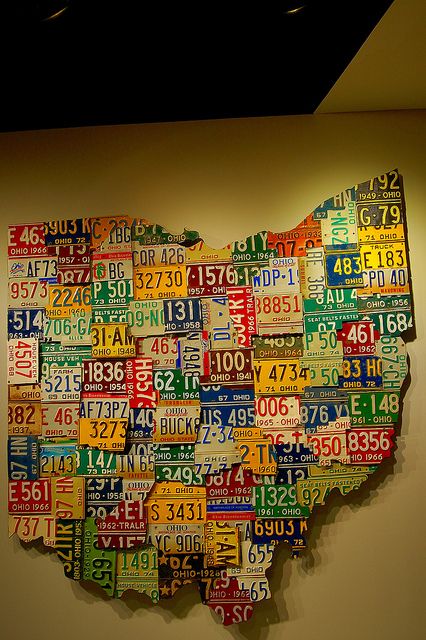 Saw this Ohio map of license plates on "How the States Got Their Shapes" on History Channel! Old License Plates, Salford City, License Plate Art, Metal Animal, United States Map, Usa Map, Plate Art, Map Canvas, Recycled Art