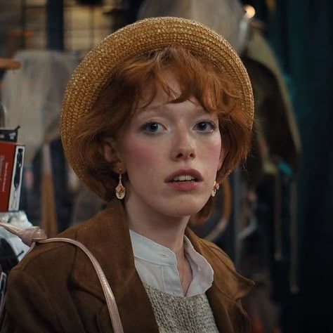 Vickie Stranger Things, Amybeth Mcnulty, Stranger Things Aesthetic, Stranger Things Season, Cowboy Bebop, Anne Of Green Gables, Green Gables, Pretty Little Liars, Riverdale