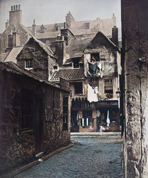 Vintage Scotland, Victorian Life, Edinburgh City, Musee Carnavalet, Victorian London, Old Photography, Old Street, England And Scotland, Old London