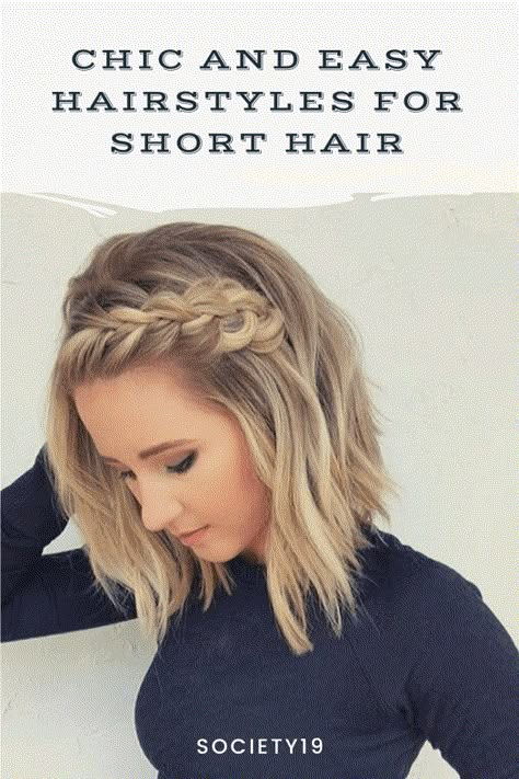 Going Out Hair, Braid Front Of Hair, Haircuts Layered, Textured Curly Hair, Medium Layered Haircuts, Short Hairdos, Beauty Hairstyles, Hairdos For Short Hair, Party Hair