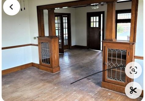 Craftsman Boho, Old Craftsman Style Homes Interior, 1920s Craftsman Home, Craftsman Columns, Archways In Homes, Craftsman Interior Design, Craftsman Home Decor, 1920s Craftsman, Craftsman Dining Room