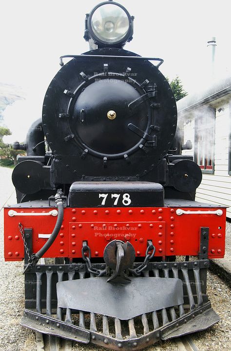 Steem Engine #778 of the historic Kingston Flyer at Kingston Station, South Island, New Zealand Train Front View, Old Steam Train, Steam Engine Trains, Train Art, Old Trains, Train Cars, Train Pictures, Steam Train, Poster Series