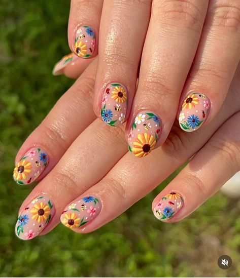 Wildflower Nail Art, Wildflower Nails, Summertime Nails, Nail Appointment, Simple Spring Nails, Nail Art Trends, Floral Nail, Colorful Nails, Nail Candy