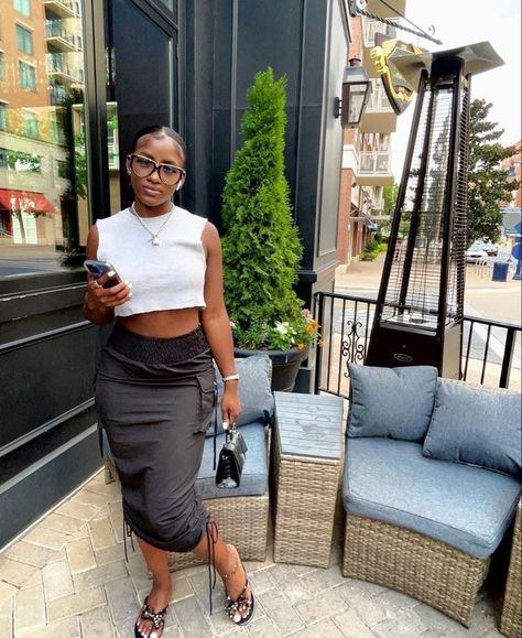 Modest Outfits Black Women Summer, Fit Ideas, Streetwear Fashion Women, Cute Swag Outfits, Chic Outfit, Baddie Outfits Casual, Cute Simple Outfits, Teenage Fashion Outfits