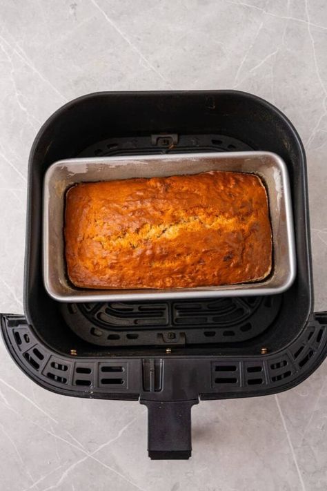 Air Fryer Banana Bread, Air Fryer Breakfast Recipes, Air Fryer Banana, Air Fryer Breakfast, Tasty Bread Recipe, Banana Cake Recipe, Make Banana Bread, Easy Air Fryer, Banana Bread Recipe