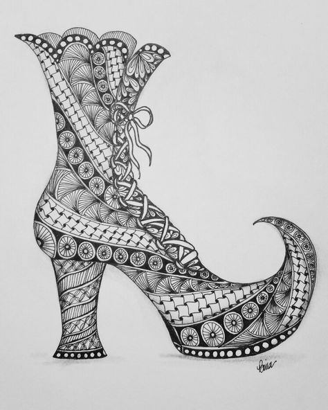 Zentangle Halloween Pattern, Witch Shoes Drawing, Halloween Zentangle Patterns, Neographic Art, Coloring Shoes, Zentangle Pumpkin, Zentangle Shoes, Halloween Zentangle, Halloween Mandala