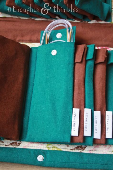 Organize Knitting Supplies, How To Store Knitting Needles, Circular Needle Storage, Knitting Needle Storage Ideas, Knitting Organization Ideas, Knitting Storage Ideas, Circular Knitting Needle Storage, Knitting Needle Case Tutorial, Knitting Organizer