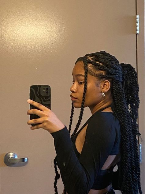 Hairstyles For Twists Braids Black Women, Black Women Passion Twists, Black Twists Braids, Passion Twist With Braids, Braid Styles For School Black, Medium Passion Twists With Color, Yummy Twists Braids, Passion Twists Hairstyle Long With Curls, Passion Twist Styles Long