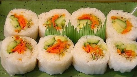 Rice Paper Sushi Roll Recipe - Vegetarian, No Nori Sushi Without Seaweed, Rice Paper Sushi, Vegetarian Sushi Recipes, Vegetarian Sushi Rolls, Veggie Sushi Rolls, Paper Sushi, Nori Sushi, Vegan Sushi Rolls, Rice Paper Recipes