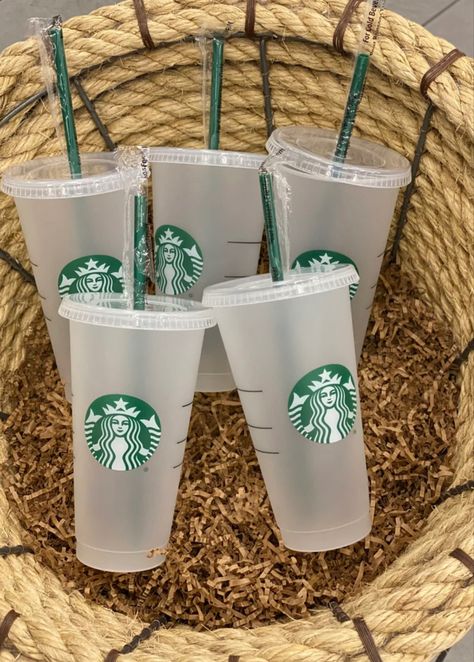 Starbucks Starbucks Clear Cup, Starbucks Reusable Cups, Best Starbucks Coffee, Reusable Starbucks Cup, Starbucks Coffee Cup, Ice Cold Drink, Cold Cups, Cute Snacks, Reusable Cups