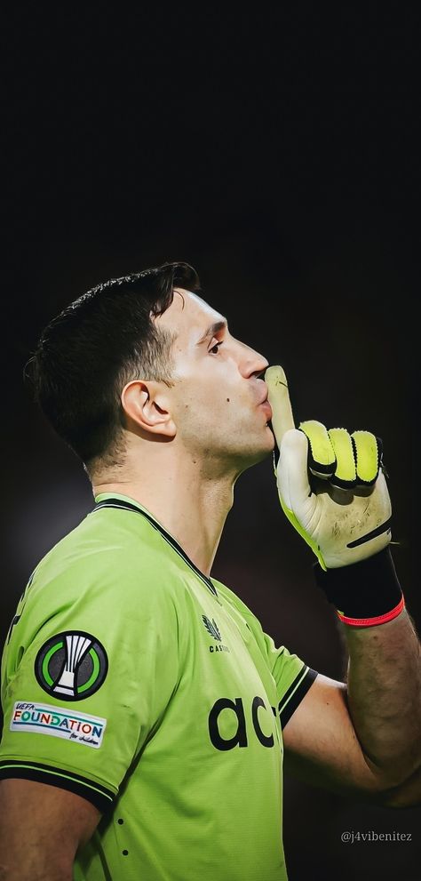 Dibu Martinez Emi Martinez Wallpaper, Emiliano Martinez Wallpaper, Emi Martinez Argentina, Emi Martinez, Emilio Martinez, Simpson Wallpaper Iphone, River Plate, Opposites Attract, Aston Villa