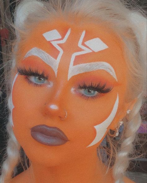 #ahsoka #ahsokatano #halloweenmakeup #starwars #kyndragilliam Ashoka Tano Make Up, Starwars Makeup Ideas, Ahsoka Makeup, Star Wars Makeup Ideas, Star Wars Makeup, 2024 Makeup, Zodiac Funny, Cool Makeup Looks, Star Wars Costumes