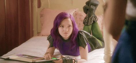 Mal Descendants Gif, Descendants Quotes, Descendants Gif, Mal Bertha, Descendants Pictures, Descendants Wicked World, Mal Descendants, Mal And Evie, Disney Channel Descendants