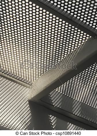 Perforated Metal Floor, Screens Architecture, Metal Screens Architecture, Patio Ingles, Baseball Batting Cage, Perforated Floor, Industrial Stairs, Bike Cafe, Expanded Metal Mesh