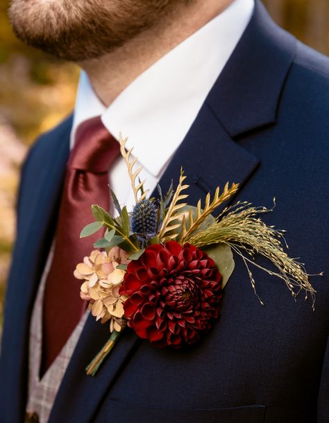 Fall Butiner, Jewel Tone Wedding Boutonniere, Dahlia Boutonniere, Fall Boutonniere, Diy Boutonniere Wedding, Boutineer Wedding, Fall Groom, Fall Boutonnieres, Corsage And Boutonniere