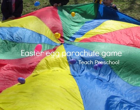 Easter egg parachute game Egg Parachute, School Easter Party, Parachute Games, Simple Easter Eggs, Easter Games For Kids, Easter Party Games, Easter Lessons, Easter School, Easter Week