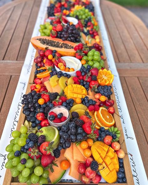 Charturie Board, Fancy Snacks, Fruit Charcuterie, Charcuterie Picnic, Fruit Festival, Pink Dessert Tables, Charcuterie Board Wedding, Fruit Buffet, Fruit Board