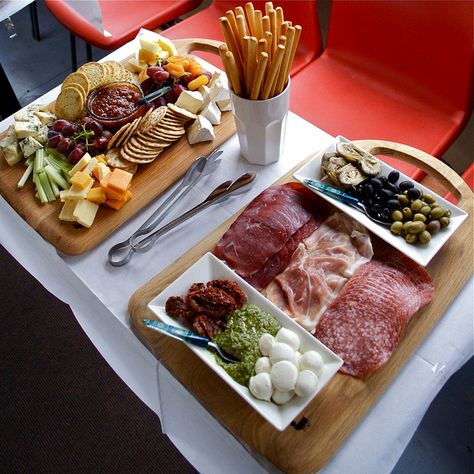 Antipasti and cheese boards. Did this for me and hubby. We were eating it for days,lol. With wine of course........... Different Types Of Food, Antipasto Platter, Wine And Cheese Party, Wine Tasting Party, Cheese Boards, Snacks Für Party, Meat And Cheese, Food Platters, Brunch Outfit