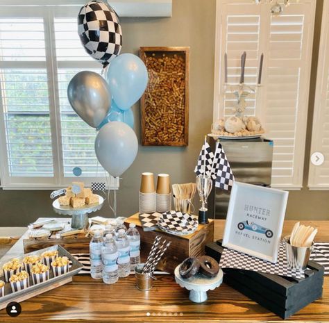 Car Party Theme, Racing Theme Party, Race Car Birthday Decorations, Vintage Car Party, Racing Birthday, Racing Theme, 2nd Birthday Party For Boys, Harry Birthday, Car Themed Parties