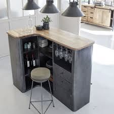 Corner Bar Ideas For Home, Bar Counter Design Home, Corner Bar Ideas, Bar Table Design, Mini Bar At Home, Small Bars For Home, Home Bar Counter, Bar Counter Design, Home Bar Areas