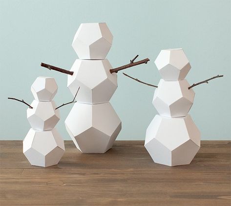 17 DIY Christmas Decorations So Beautiful, You'll Be Shocked You Can Make Them with a Cricut Modern Snowman, Diy Christmas Decorations, Star Tree Topper, Cricut Explore Air, Snowman Crafts, 3d Christmas, Christmas 2014, Christmas Star, Christmas Advent