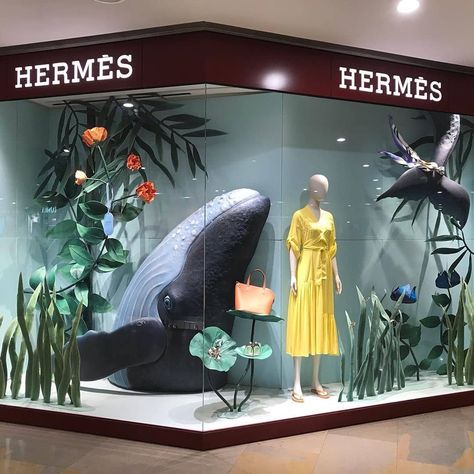 #visual #merchandising #window #display Hermes Window, Fashion Window Display, Window Display Retail, Mall Decor, Fashion Displays, Visual Merchandising Displays, Store Window Displays, Window Display Design, Retail Store Design