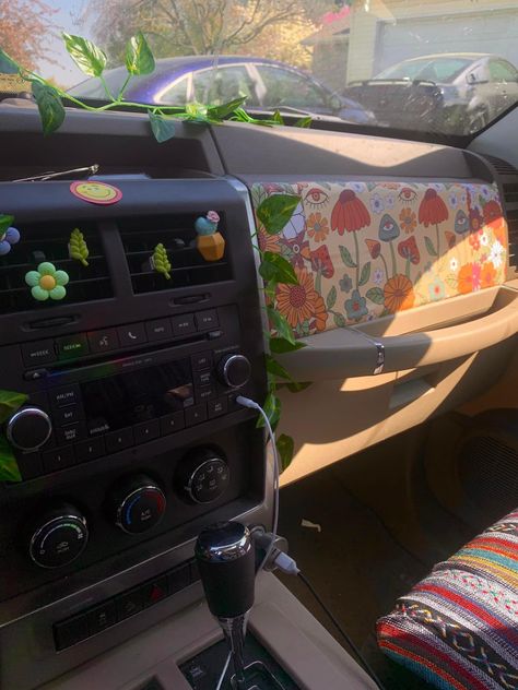 Aesthetic Mushrooms, Combi Hippie, Cars Flowers, French Castle, Car Interior Diy, Decor Christmas Home, Hippie Car, Old Homes, Kombi Home