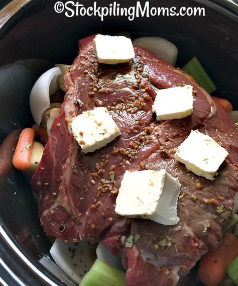 Keto Slow Cooker Pot Roast Recipe is so easy and leftovers are perfect to take to work the next day! Slow Cooker Pot Roast Recipes, Keto Slow Cooker, Slow Cooker Pot Roast, Pot Roast Crock Pot Recipes, Slow Cooker Freezer Meals, Pot Roast Recipe, Desserts Keto, Keto Crockpot Recipes, Low Carb Meal