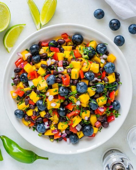 Put This Mango-Blueberry Salsa Over Grilled Chicken or Fish for Clean Eats! | Clean Food Crush Blueberry Salsa Recipe, Blueberry Salsa, Cookout Foods, Heathy Eats, Clean Food Crush Recipes, Blueberry Salad, Salsa Recipes, Fruit Salsa, Clean Food Crush