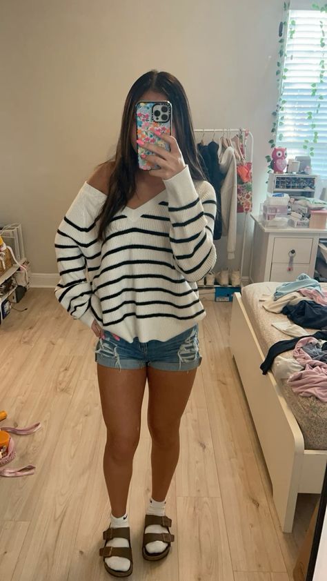 Cute Outfits For The Mall Casual, Very Hot Days Outfit, Back To School Outfits Board, Back To School Basic Outfits, Simple First Day Of School Outfits, Back To School 2024 Outfits, Back To School Outfits Basic, Back To School Fits Highschool, 2024 Back To School Outfits