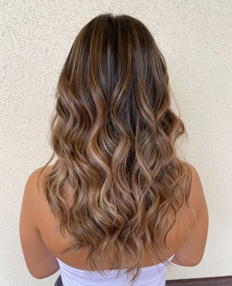 Honey Caramel Balayage, Highlights Brown Hair Balayage, Light Brunette Hair, Balayage Hair Caramel, Rambut Brunette, Honey Caramel, Highlights Curly Hair, Black Hair Balayage, Brown Hair Looks