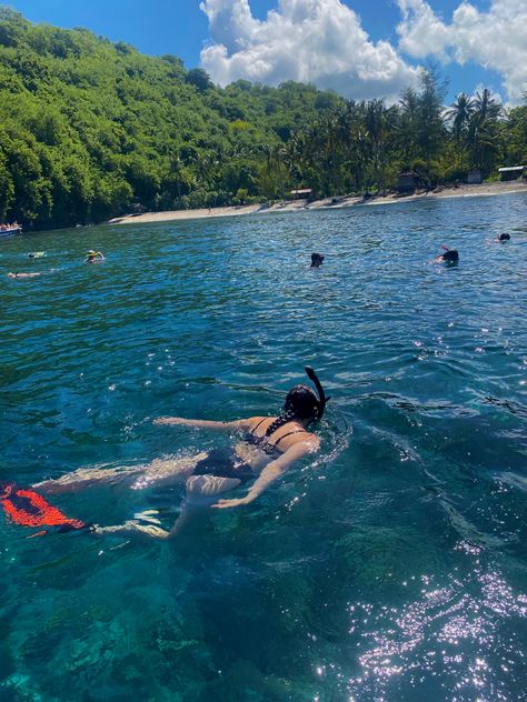 #bali #baliindonesia #snorkeling #vacation #travel #solotravel #asia #seasia #nusapenida #ocean #pinterest #aesthetic Travelling Asia, Bali Girl Aesthetic, Bali Travel Aesthetic, Bali Astethic, Travelling Bali, Asia Travel Aesthetic, Bali Aesthetic, Snorkeling Aesthetic, South East Asia Travel