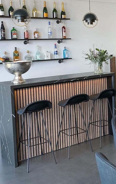 Coin Bar Salon, Small Bar Ideas For Home, Saudi House, Mini Bar Ideas Small Spaces, Waterfall Bar, Small Bar Ideas, Industrial Restaurant Design, L Shape Bar, Attic Conversion Ideas