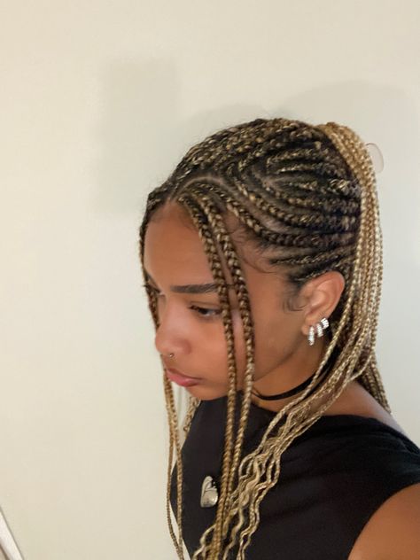 Fulani Braids 360, Boring Hairstyles, Fresh Braids, African Tops For Women, Latest Hair Braids, Braids Ideas, African Tops, Hairstyles Pictures, Braids Hairstyles Pictures