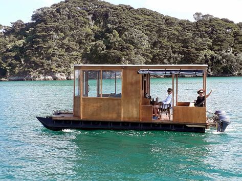 Pontoon Houseboats For Sale, Houseboats For Sale, Trailerable Houseboats, Pontoon Houseboat, Shanty Boat, Houseboat Living, Floating Boat, Barrel Projects, Pontoon Boats