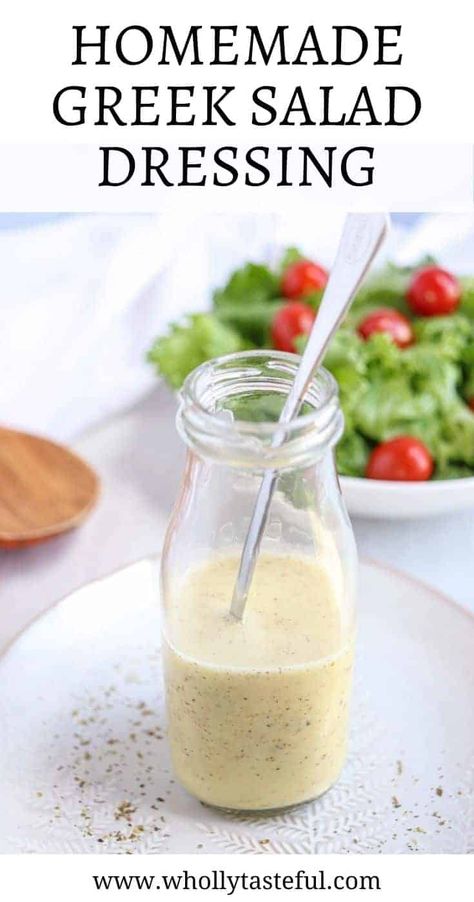 Homemade Greek Salad Dressing, Vegan Greek Salad, Spinach Feta Salad, Homemade Greek Salad, Greek Salad Dressing Recipe, Garlic Salad Dressing, Tasteful Recipes, Vinegar Salad Dressing, Vegan Greek