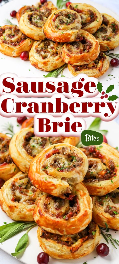 Cranberry Appetizer, Cranberry Brie Bites, Cranberry Bites, Sausage Appetizers, Savoury Finger Food, Brie Appetizer, Cranberry Brie, Puff Pastry Appetizers, Pastry Appetizer