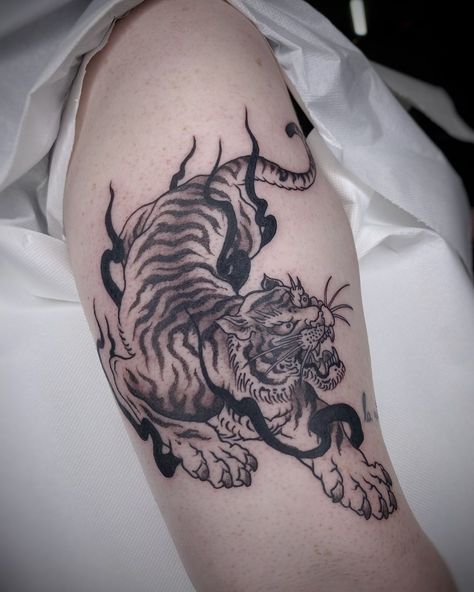 ⚔️ Crawling Tiger ⚔️⁠ ⁠ by @sham_b_tattoo ⁠ ⁠ #dublin #dublintattoo #blackwork #blackworktattoo #templebar Tiger Prowling Tattoo, Crawling Tiger Tattoo, Blackwork Tiger Tattoo, Ornamental Tiger Tattoo, Vintage Tiger Tattoo, Snarling Tiger Tattoo, B Tattoo, Tattoo Design Book, Tiger Tattoo