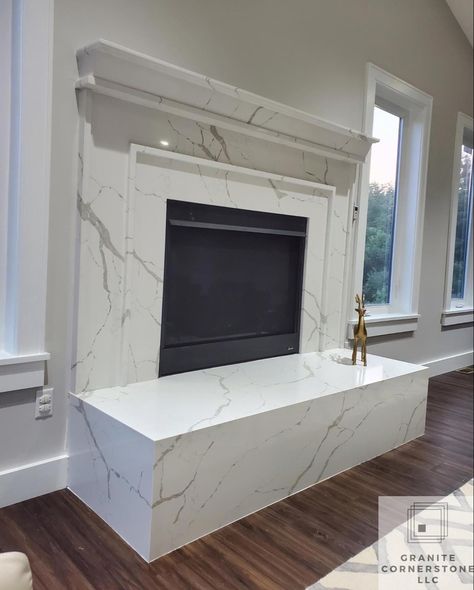 White Quartz Fireplace, Quartz Fireplace Wall, Fireplace Quartz, Quartz Fireplace, Quartz Fireplace Surround, White Mantel, Family Room Inspiration, Oval Room Blue, Electric House