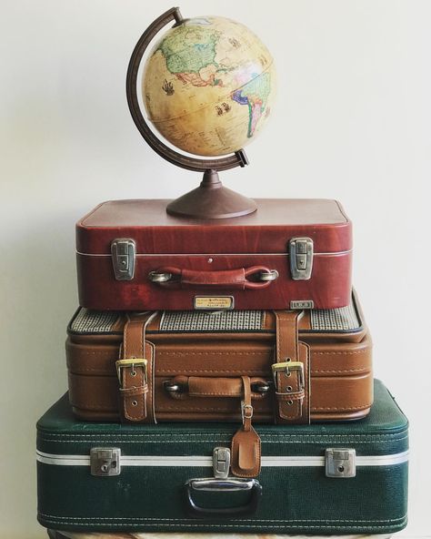 Hello world! 🌎 Let’s travel in time! ⏳ Three different sizes of vintage suitcases dating from 1960s to 1980s 🧳 #vintage Vintage Luggage Decor, Green Suitcase, Suitcase Decor, Suitcase Vintage, 1960s Wedding, Vintage Suitcases, Large Suitcase, Travel Suitcase, Vintage Suitcase