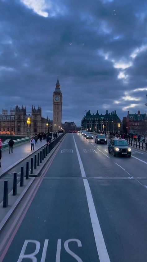 Camdentown London, Perjalanan Kota, Instagram London, London Aesthetic, Beautiful Views Video, Beautiful Locations Nature, Cool Pictures Of Nature, Beautiful Scenery Nature, Alam Yang Indah